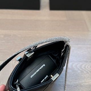 White Casual Daily Letters Chains Bags