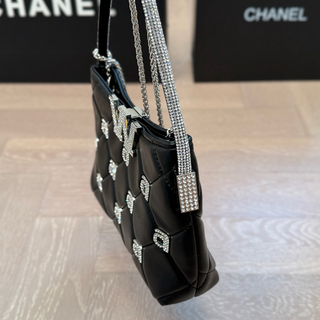 White Casual Daily Letters Chains Bags