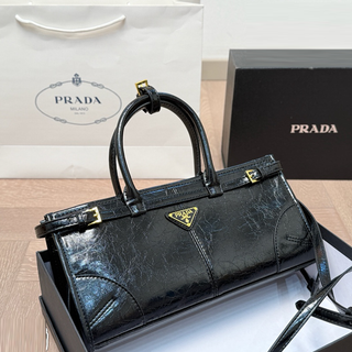 White Casual Daily Letters Zipper Bags