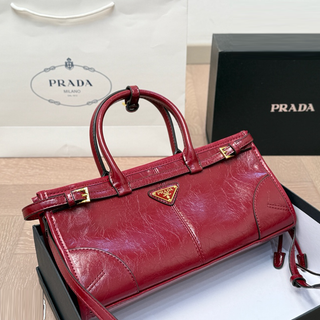 White Casual Daily Letters Zipper Bags