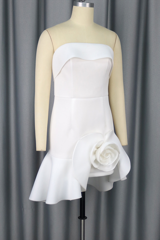 White Elegant Solid Color Flower Shape Strapless Irregular Dresses