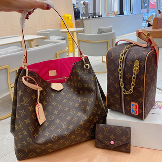 Brown Casual Daily Letters Zipper Bags