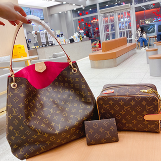 Brown Casual Daily Letters Zipper Bags