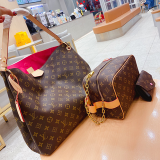 Brown Casual Daily Letters Zipper Bags