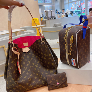 Brown Casual Daily Letters Zipper Bags