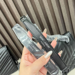 Black Casual Daily Letters Chains Bags