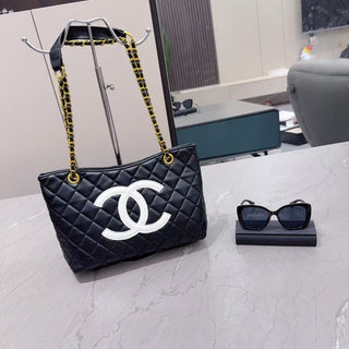 Black Casual Daily Letters Chains Bags