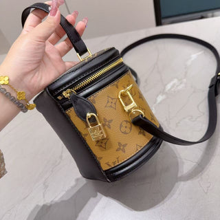 Brown Casual Daily Letters Zipper Bags