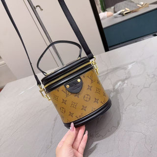 Brown Casual Daily Letters Zipper Bags