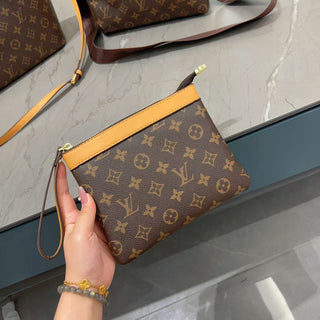 Brown Casual Daily Letters Zipper Bags