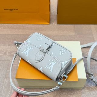 White Casual Daily Letters Patchwork Bags