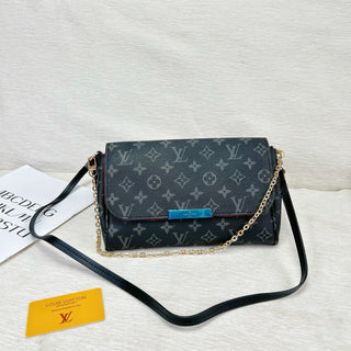 Black Casual Daily Letters Chains Bags