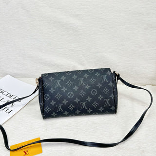 Black Casual Daily Letters Chains Bags