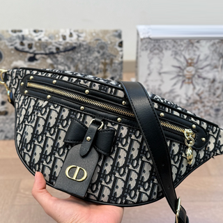 Black Casual Daily Letters Zipper Bags