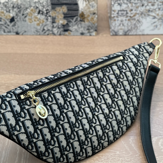 Black Casual Daily Letters Zipper Bags