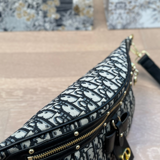 Black Casual Daily Letters Zipper Bags