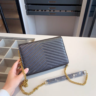 Black Gold Casual Daily Letters Chains Bags