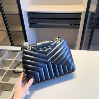 Black Casual Daily Letters Chains Bags