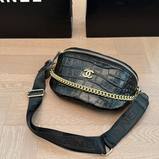 Black Casual Daily Letters Chains Zipper Bags