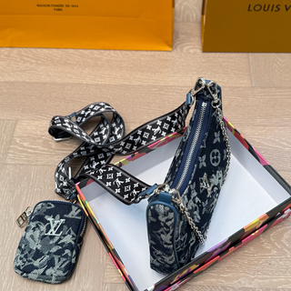 The cowboy blue Casual Daily Letters Chains Zipper Bags