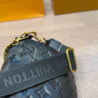 Black Casual Daily Letters Chains Bags