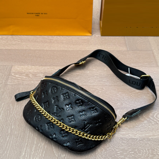 Black Casual Daily Letters Chains Bags