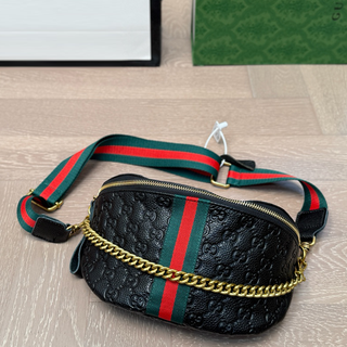 Red Green Casual Daily Letters Chains Bags