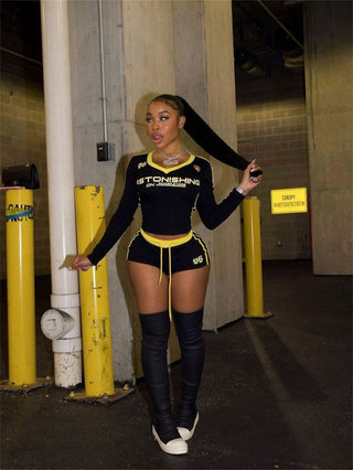 Women Autumn American Retro Contrast V-Neck Long Sleeve Top and lace-up shorts two-piece set